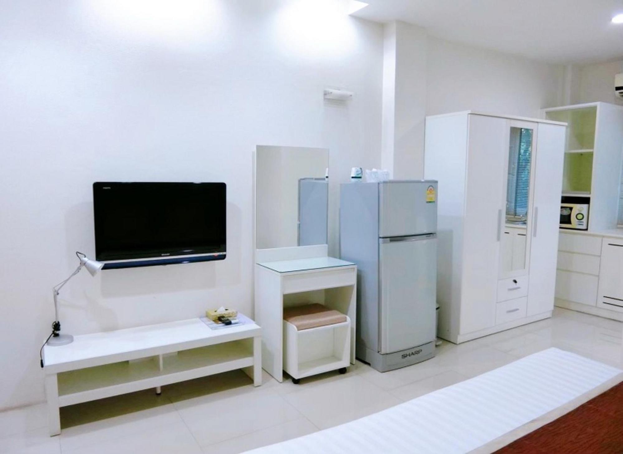 V Verve Service Apartment Hotel Chachoengsao Habitación foto
