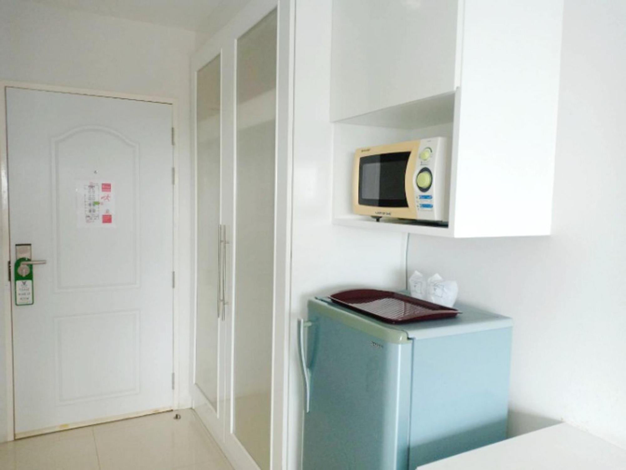V Verve Service Apartment Hotel Chachoengsao Habitación foto