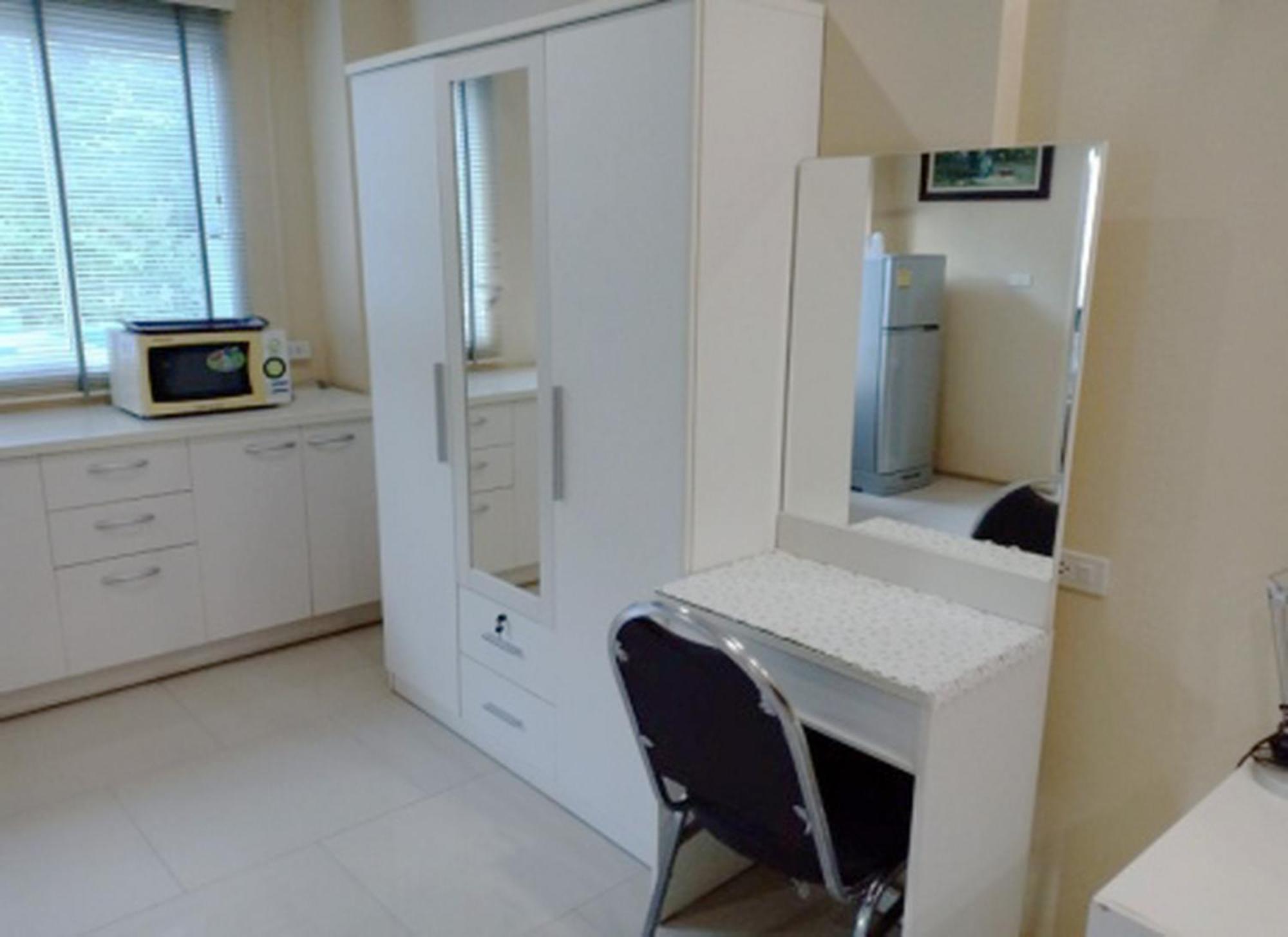 V Verve Service Apartment Hotel Chachoengsao Habitación foto