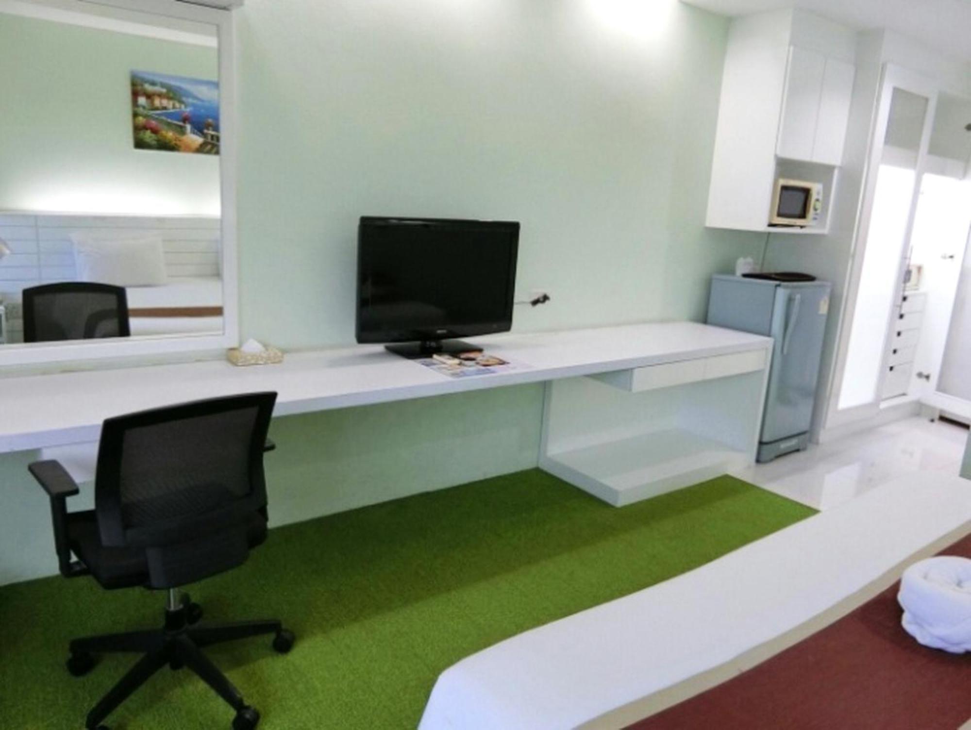 V Verve Service Apartment Hotel Chachoengsao Habitación foto