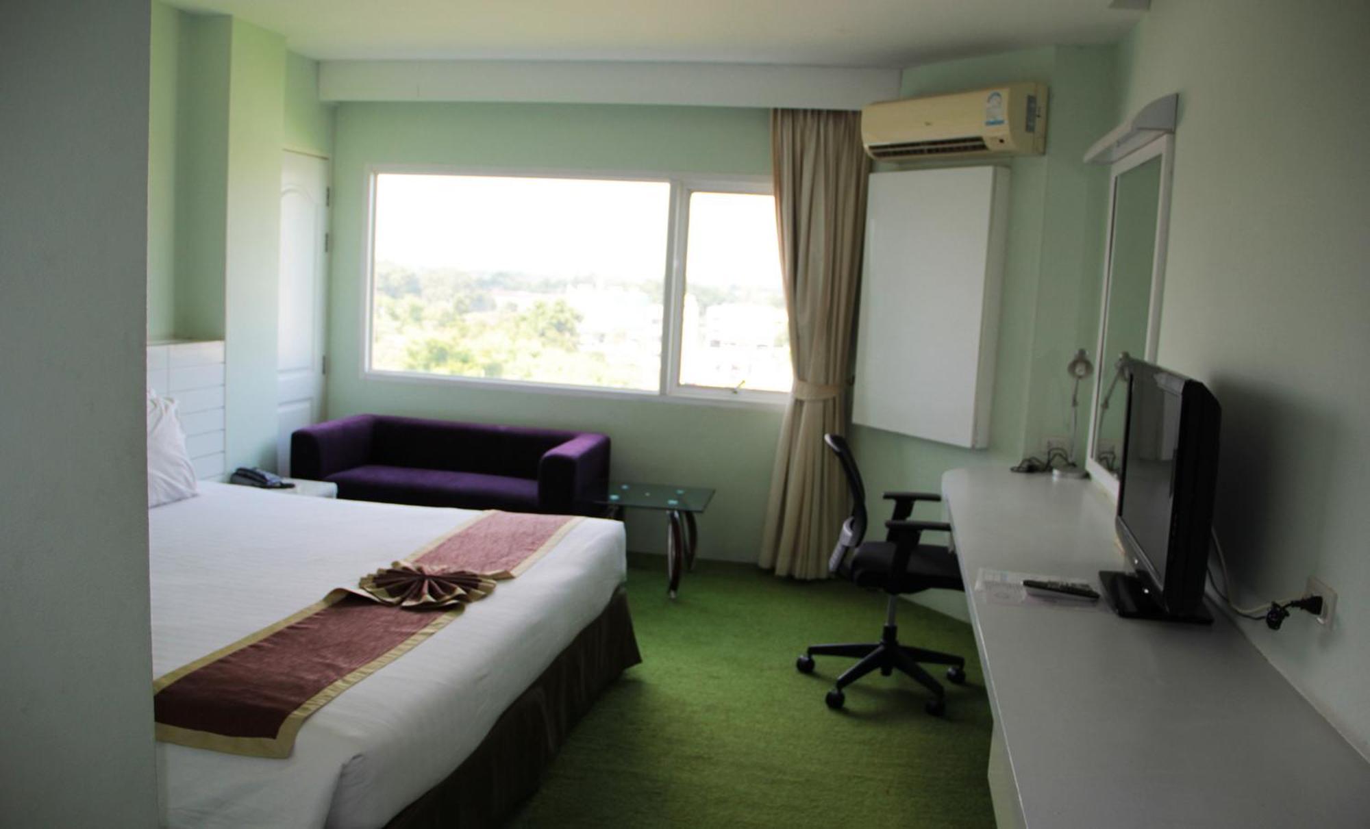 V Verve Service Apartment Hotel Chachoengsao Habitación foto